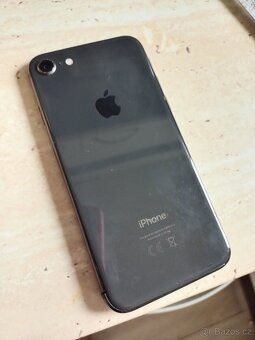 Apple iPhone 8 paměť 256GB PLNĚ FUNKČNÍ - 2