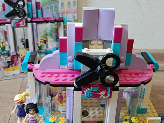 LEGO Friends 41093 Kadeřnictví v Heartlake - 2