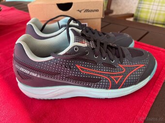 Dětské sálové boty Mizuno (vel. 36,5) - 2