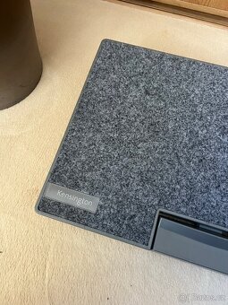 Kensington SoleMate Pro Elite SmartFit podložka pod nohy - 2