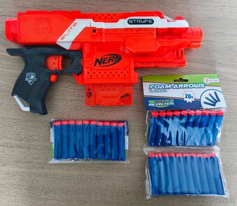 Pistole Nerf Elite Stryfe - 2