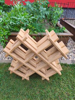 Dřevěný stojan na víno - 2