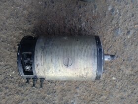 Prodám dynamo Tatra 603 (805) - 2