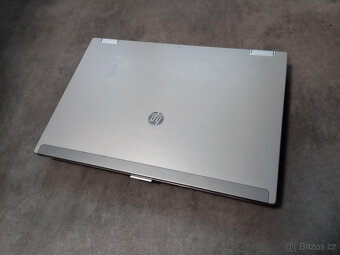 HP EliteBook 8440p - 2