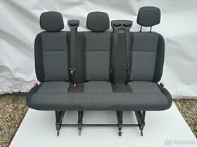 PRODÁM TROJSEDAČKU S INTEGROVANÝMI PÁSY RENAULT MASTER 2019 - 2
