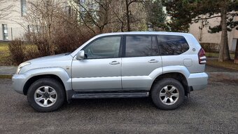 Toyota Land Cruiser 120 - 2