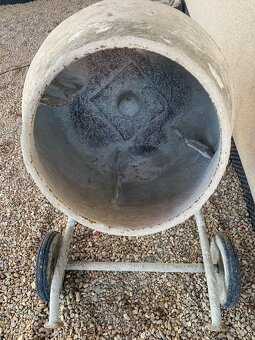 Stavební míchačka - 2