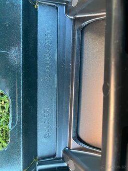 Alfa Romeo Giulia levý a pravý boční práh - 2