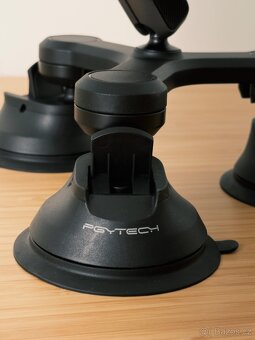 PGYTECH CapLock Three-Arm Suction Mount - 2