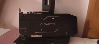 Grafická karta Gigabyte 2060 super - 2