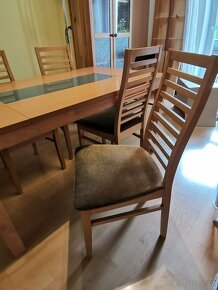 Jídelní stůl a 4 židle - 2