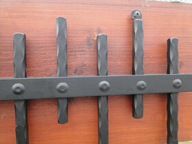 Kované ploty, samonosné pojezdové brány - 2