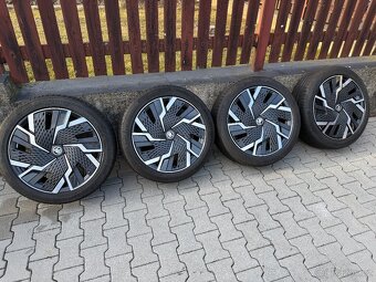 ALU Škoda Sagitarius R20 včetně pneu + aero kryty - 2
