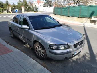 Prodám Volvo S60 2.4l rok 2001 103Kw Benzín Automat - 2
