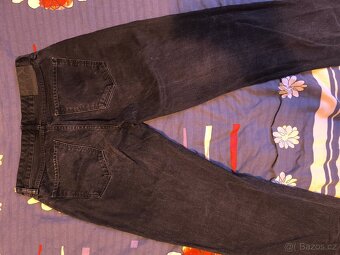Černé, roztrhané baggy jeans - 2