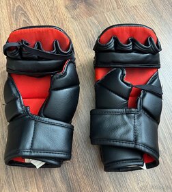 Rukavice na MMA / grappling 500 černé OUTSHOCK - 2