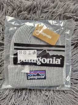 PATAGONIA nová zimní čepice, kulich - Šedá - 2
