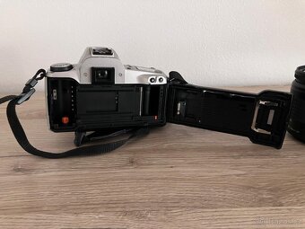 Canon EOS 500N a objektiv 28-80 mm - 2