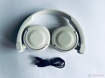 Bluetooth sluchátka JBL / bílá - 2