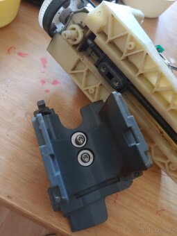 Nahradni posuv delonghi nefunkční - 2
