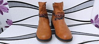 SKVĚLÉ NADKOTNÍKOVÉ KOZAČKY-FOOTFLEX-vel. 40 - 2