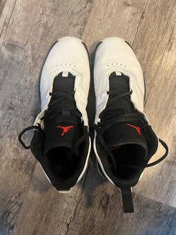 NIKE JORDAN stay loyal 3 - bílé (EU 41) jako nové - 2