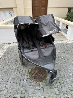 Dvojkočárek - 2