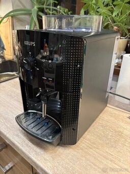 Krups Essential EA810B70 - 2