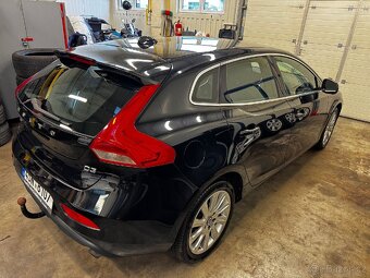 Volvo v40 d3 - 2