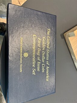 2000 prvni vydani zlateho dollaru. - 2