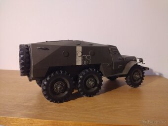 Krásný starý model obrněného vozidla, dřevo+kov - 2