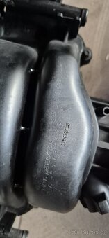 Kolektor sání vzduchu - 5.7 hemi - 2