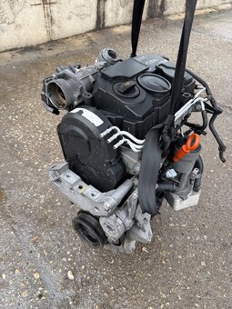Motor BMM 2l 103KW - 2