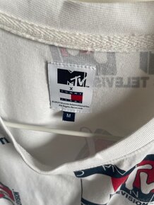 tommy jeans x mtv triko - 2