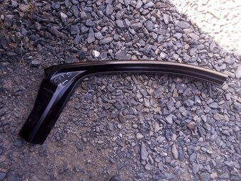 Sloupek výřez Octavia 4 - 2