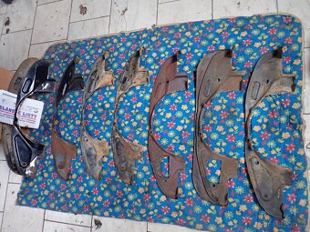 Prodá plechy motoru vw brouk atp.. - 2