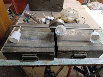 Světlo, svítilna - 2