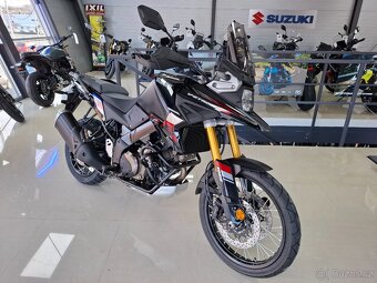 Suzuki V-Strom 1050 DE (ČERNÁ, AKCE) - 2