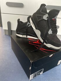 Nike Jordan 4 Retro - 2