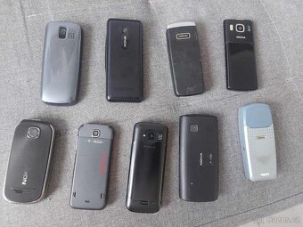 sbirka retro telefonu - 2