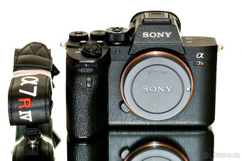 Sony A7RIV 12 tis expozic Bez známek POUŽÍVÁNÍ - 2