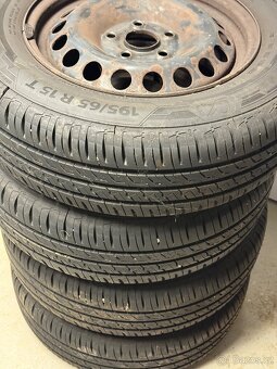 Pneu Škoda octavie 185/65R15 - 2
