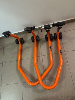 KTM servisní stojany pod zadní i přední kolo - 2