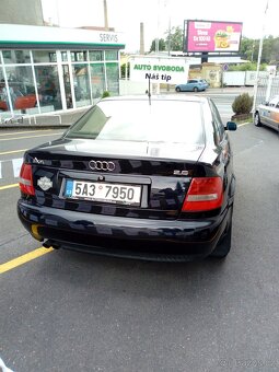 Audi A4 2.6 6V Benzin - 2
