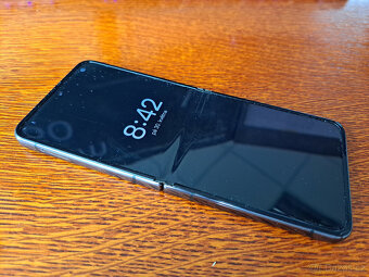 Samsung Galaxy Z Flip4 5G (F721B), 8GB/256GB Gray - 2
