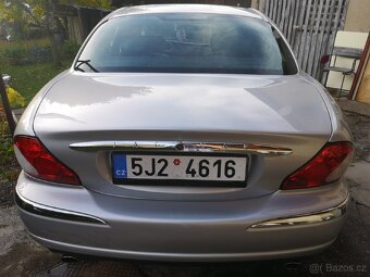 Jaguar X-Type 2.5 V6 - 2