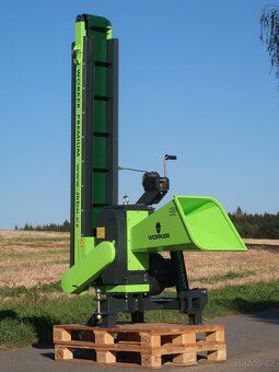 štěpkovac špalíkovač za traktor do120mm s dopravnikem - 2