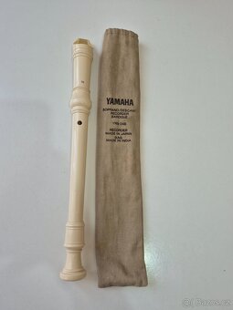 Zobcová Flétna Yamaha YRS-24 B - 2