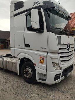 Mercedes Benz Actros - 2