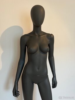Figurina damska - 2